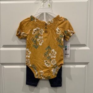 Carter's 2pc set Mustard Floral Baby top with Navy Bottoms